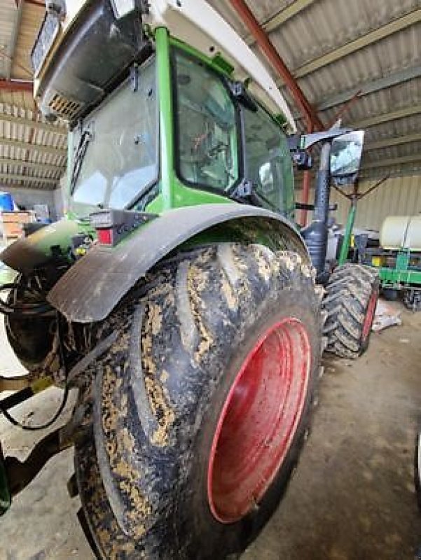 Traktor of the type Fendt 211S, Gebrauchtmaschine in Monferran-Savès (Picture 4)