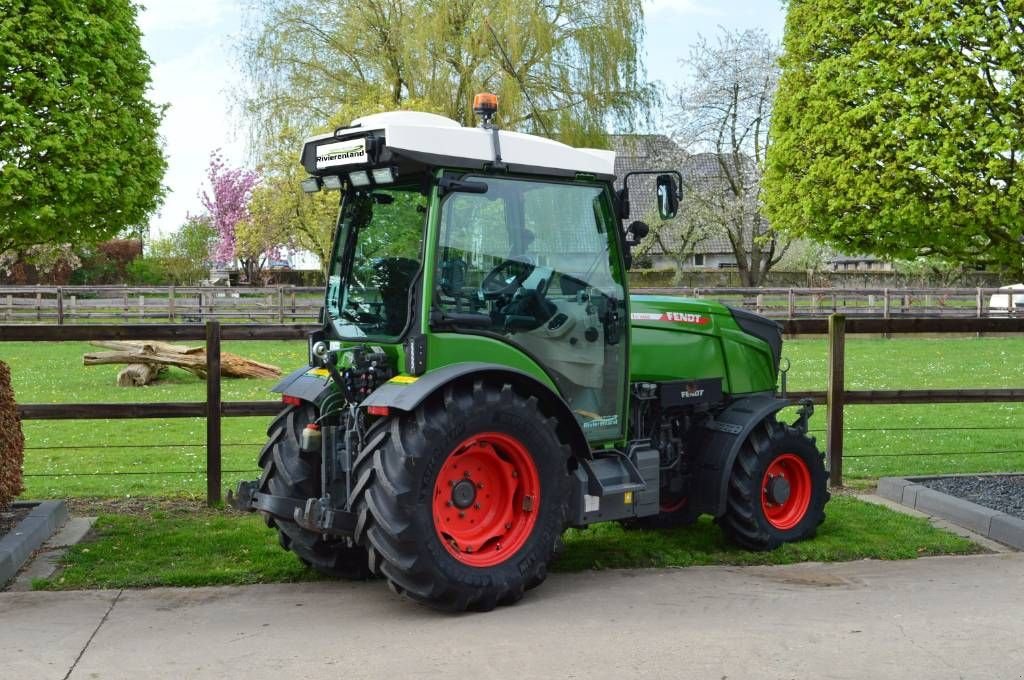 Traktor типа Fendt 211V Gen3 Profi+ Smalspoor/Fruitteelttractor, Gebrauchtmaschine в Erichem (Фотография 8)