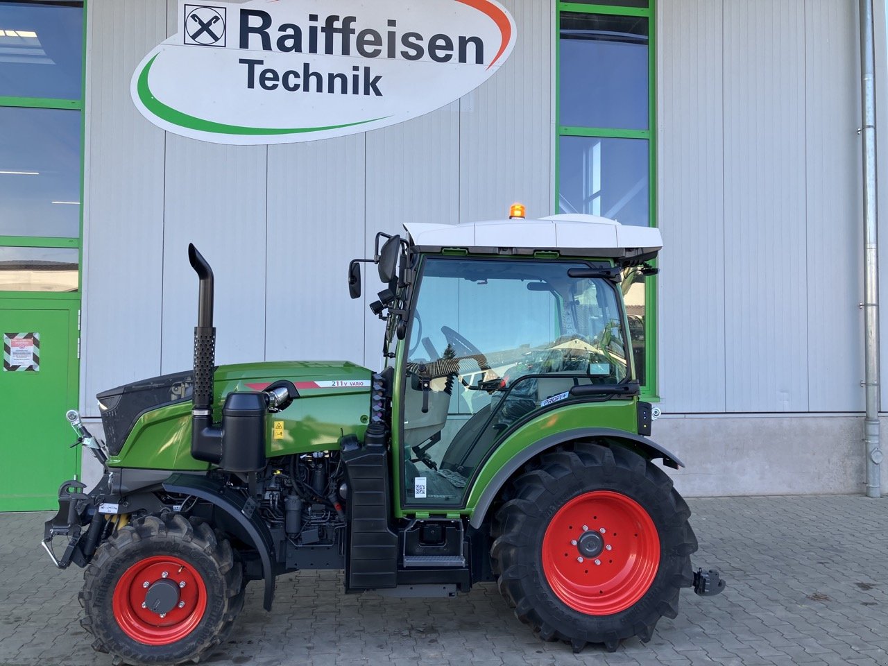 Traktor Türe ait Fendt 211V Vario Gen3 Profi+ Setting, Neumaschine içinde Wehretal-Hoheneiche (resim 1)