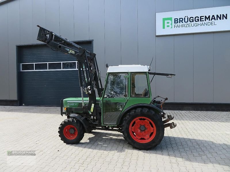 Traktor типа Fendt 250V mit Industriefrontlader, Gebrauchtmaschine в Meppen (Фотография 1)