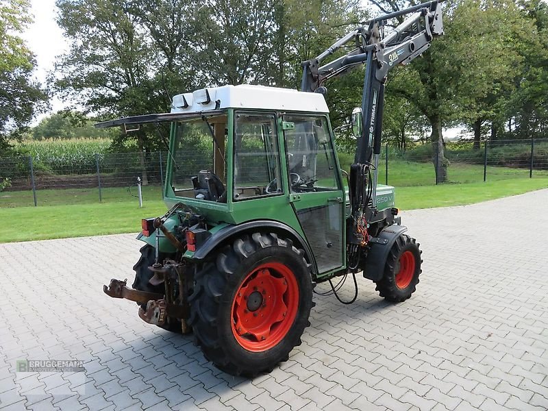 Traktor des Typs Fendt 250V mit Industriefrontlader, Gebrauchtmaschine in Meppen (Bild 4)