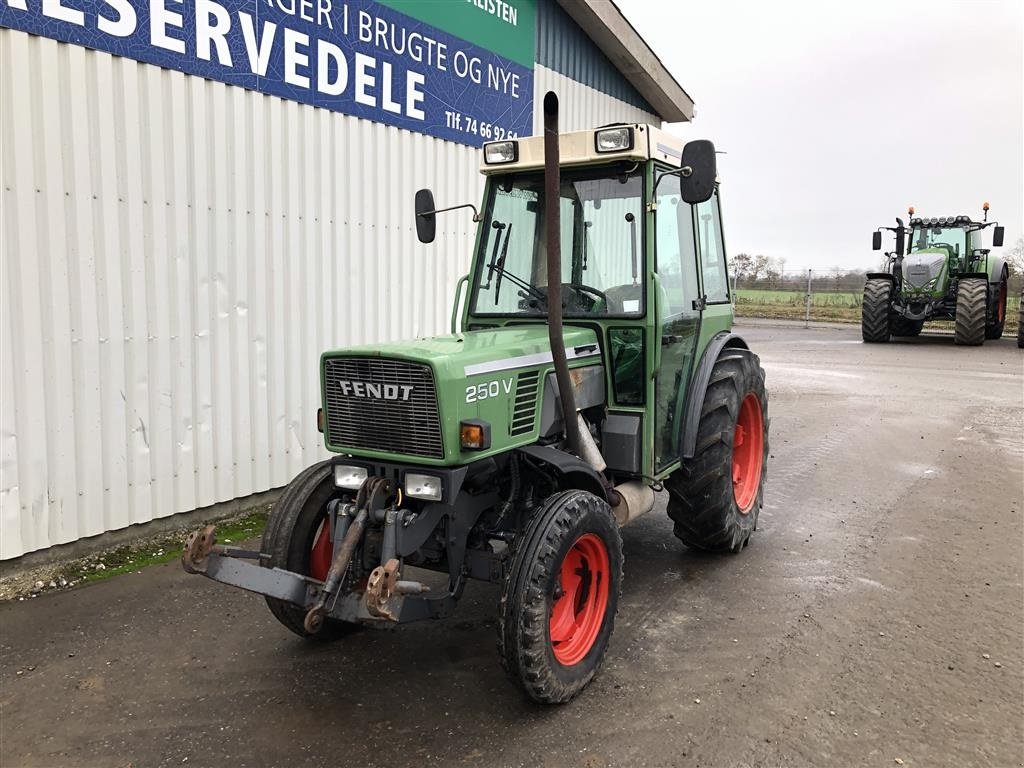 Traktor του τύπου Fendt 250V, Gebrauchtmaschine σε Rødekro (Φωτογραφία 2)