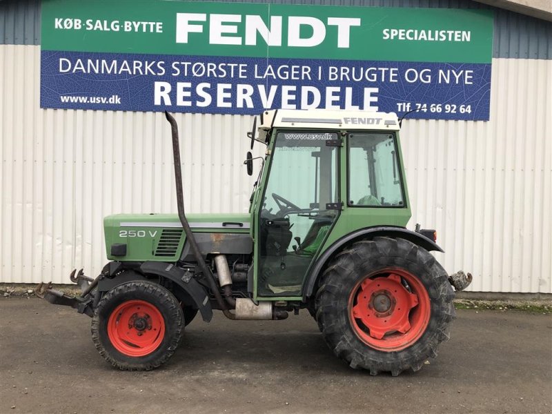 Traktor tipa Fendt 250V, Gebrauchtmaschine u Rødekro (Slika 1)