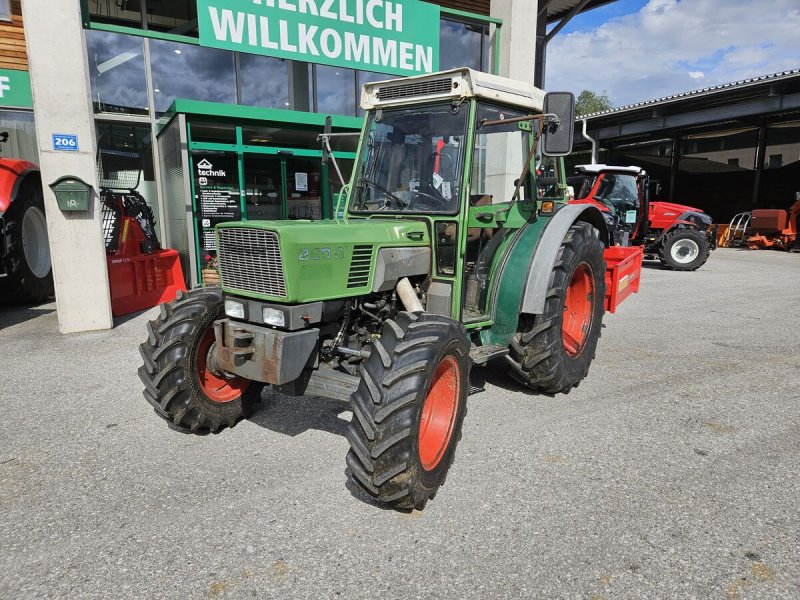 Traktor типа Fendt 260S, Gebrauchtmaschine в Flachau