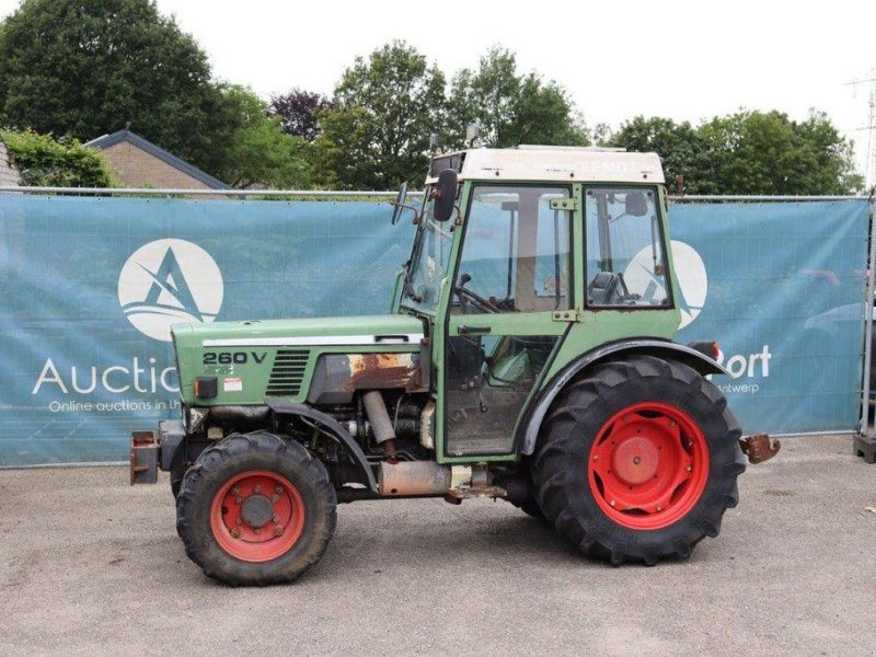 Traktor типа Fendt 260V, Gebrauchtmaschine в Antwerpen (Фотография 1)