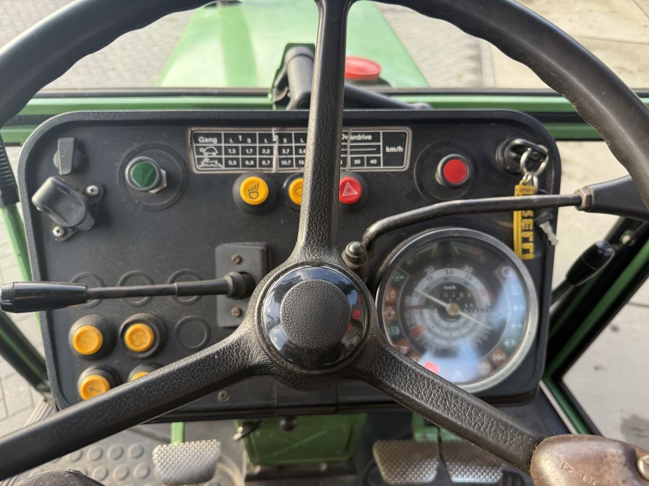 Traktor of the type Fendt 303, Gebrauchtmaschine in Wadenoijen (Picture 6)