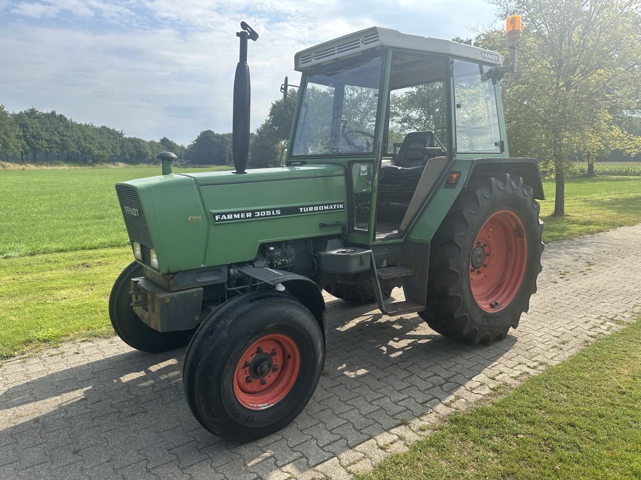 Traktor of the type Fendt 305 LS, Gebrauchtmaschine in Almen (Picture 4)