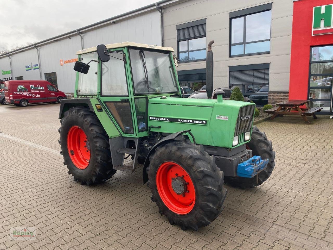 Traktor типа Fendt 305, Gebrauchtmaschine в Bakum (Фотография 2)