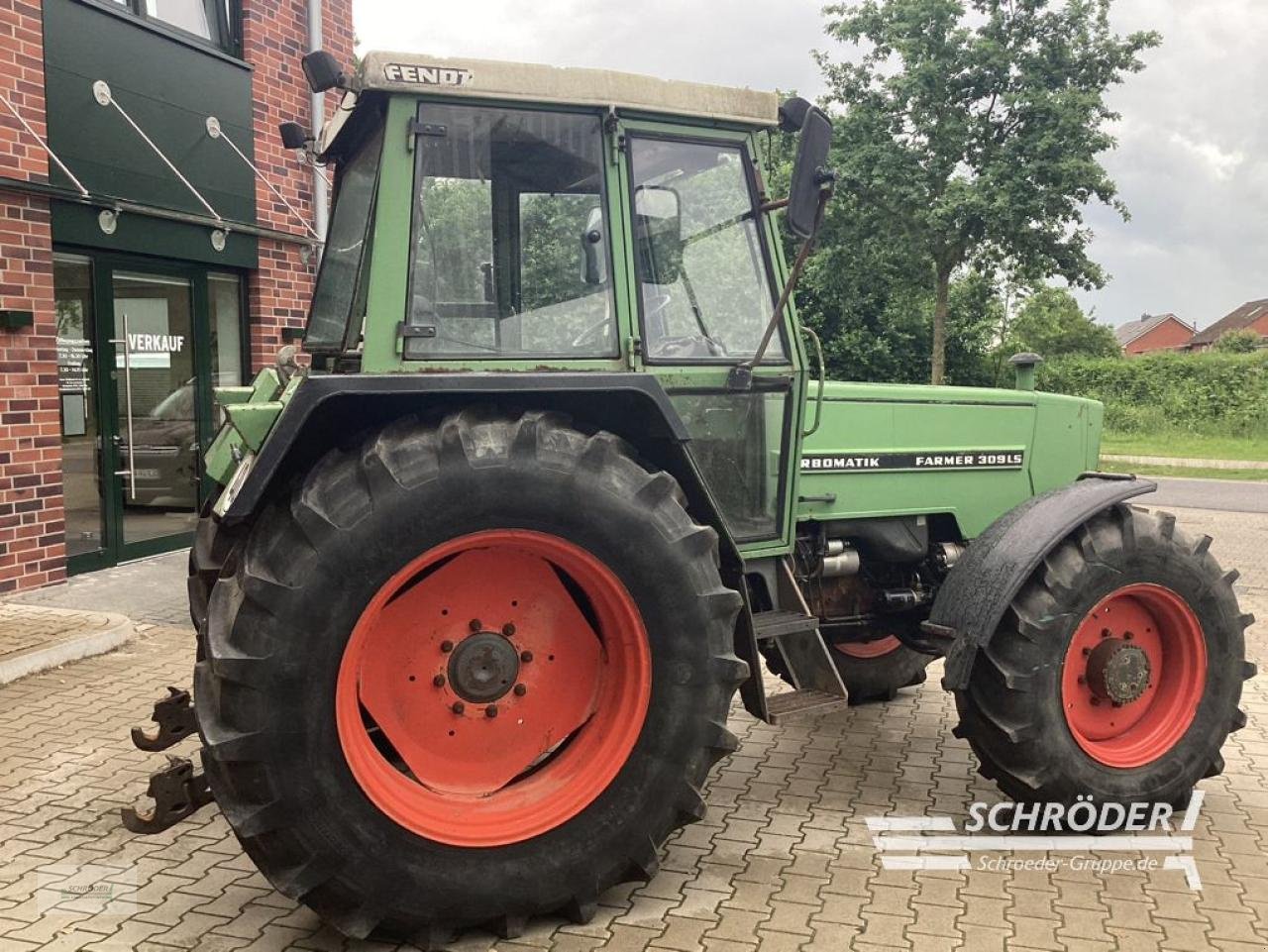 Traktor van het type Fendt 309 LSA, Gebrauchtmaschine in Wildeshausen (Foto 5)