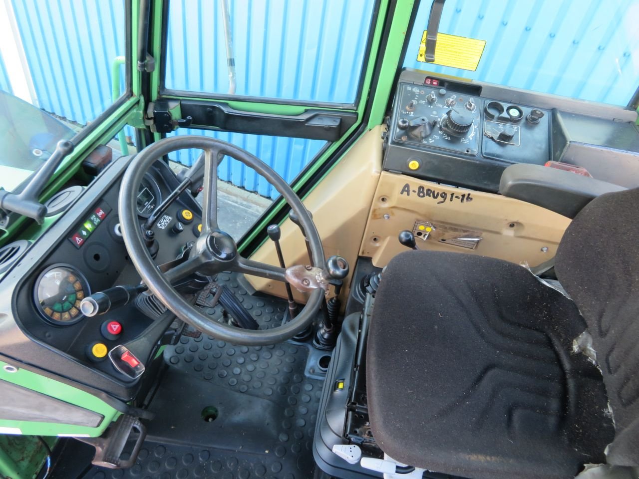 Traktor des Typs Fendt 309, Gebrauchtmaschine in Joure (Bild 3)