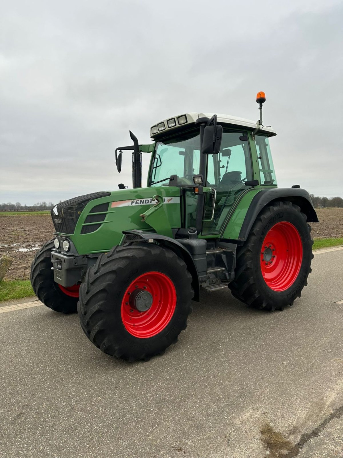 Traktor tipa Fendt 310 Vario, Gebrauchtmaschine u zwolle (Slika 1)