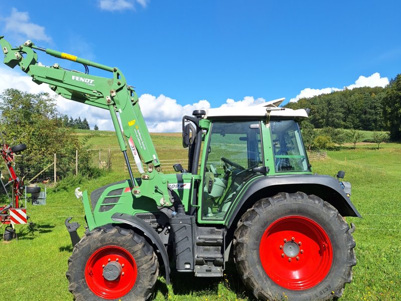 Traktor des Typs Fendt 310 Vario, Gebrauchtmaschine in Allensbach (Bild 1)