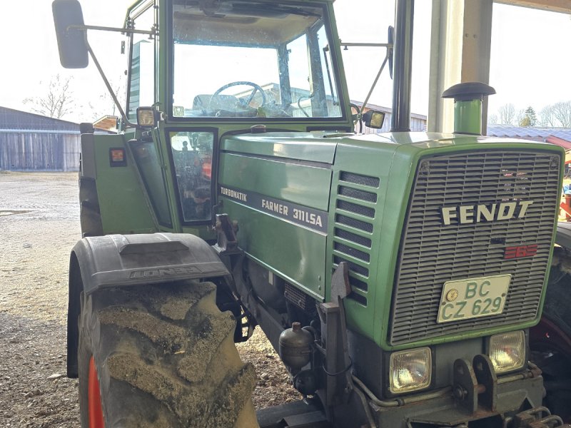 Traktor типа Fendt 311 Farmer, Gebrauchtmaschine в Laupheim  (Фотография 1)