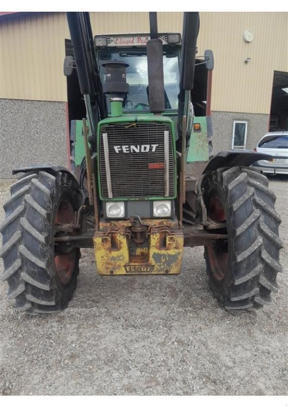 Traktor типа Fendt 311 LSA Turbomatic med stoll læsser, Gebrauchtmaschine в Vildbjerg (Фотография 3)