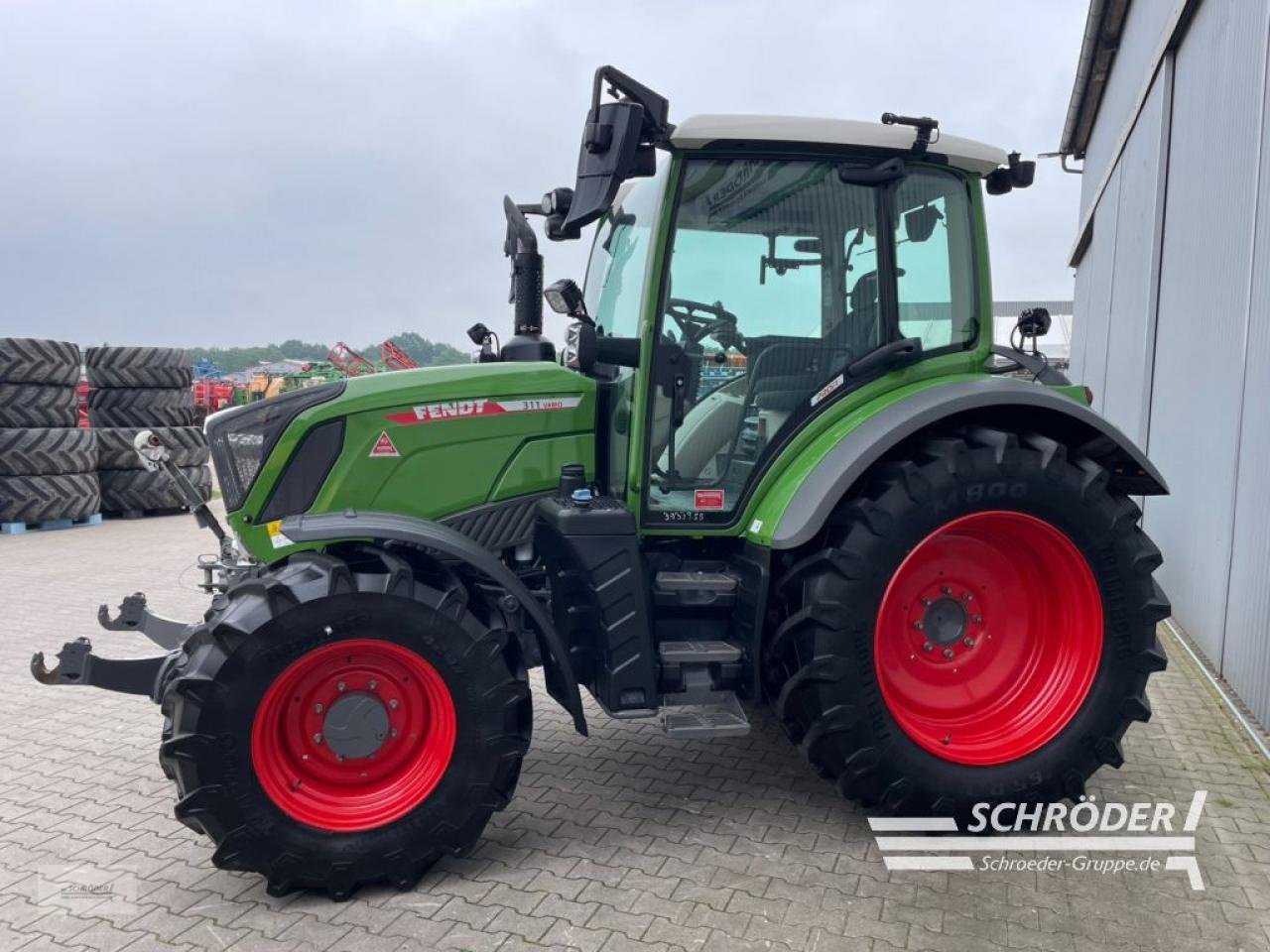 Traktor des Typs Fendt 311 VARIO GEN4 PROFI, Gebrauchtmaschine in Langförden (Bild 4)