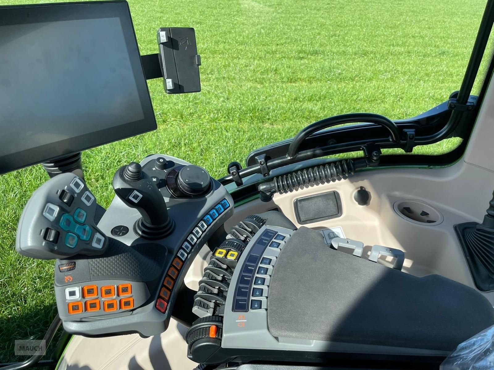 Traktor van het type Fendt 311 Vario Profi+, Gebrauchtmaschine in Burgkirchen (Foto 20)