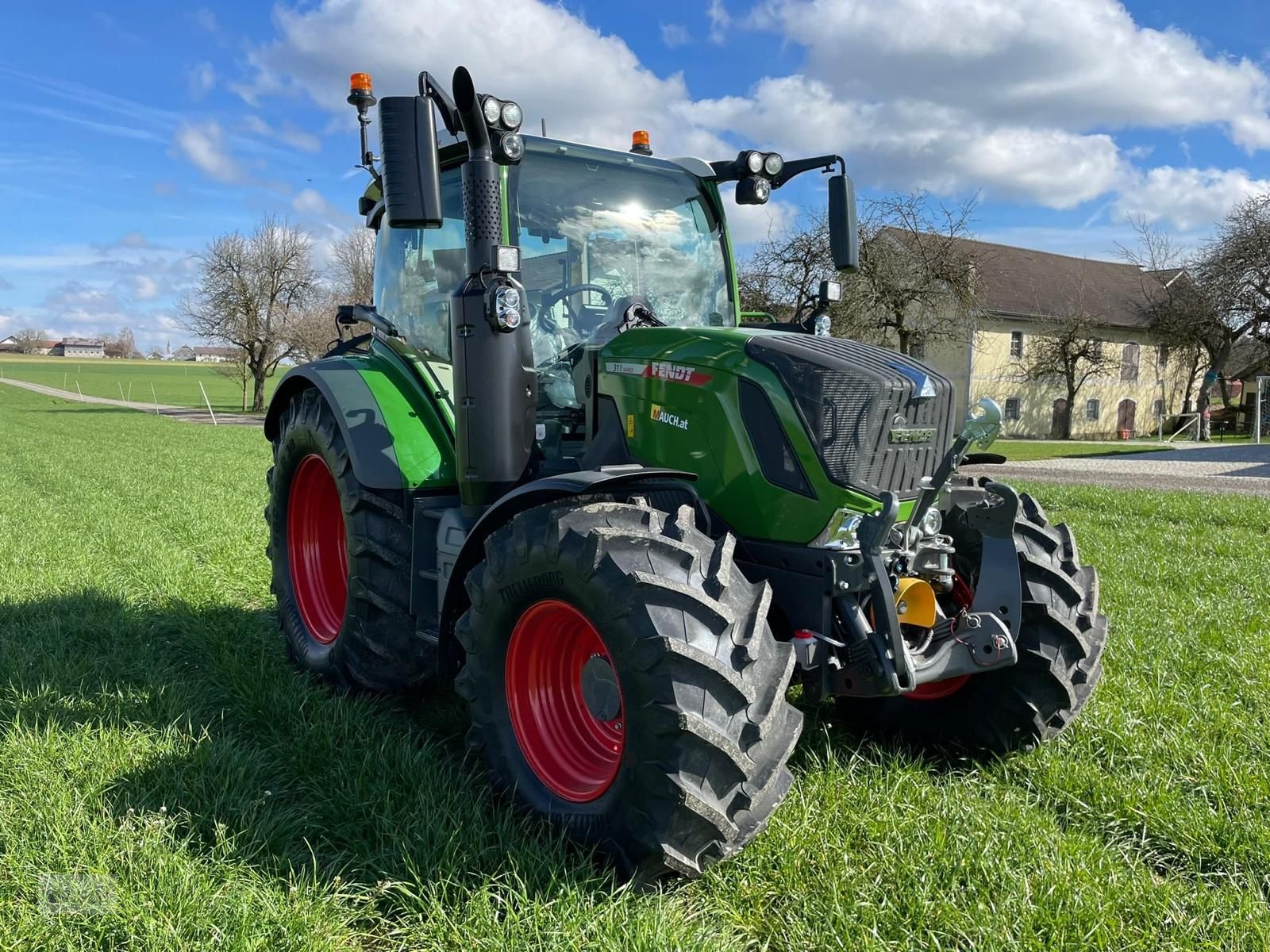 Traktor van het type Fendt 311 Vario Profi+, Gebrauchtmaschine in Burgkirchen (Foto 13)