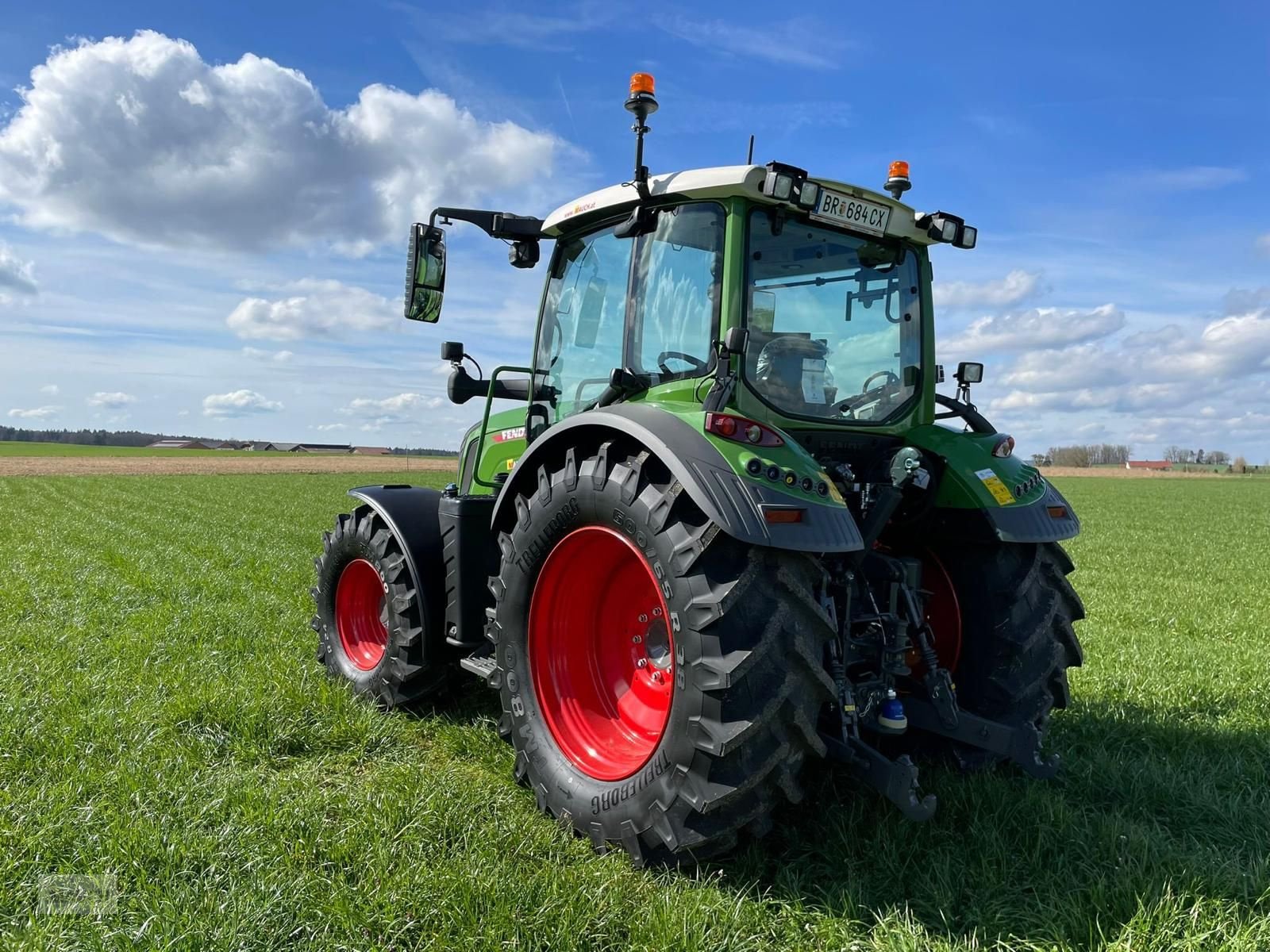 Traktor van het type Fendt 311 Vario Profi+, Gebrauchtmaschine in Burgkirchen (Foto 8)