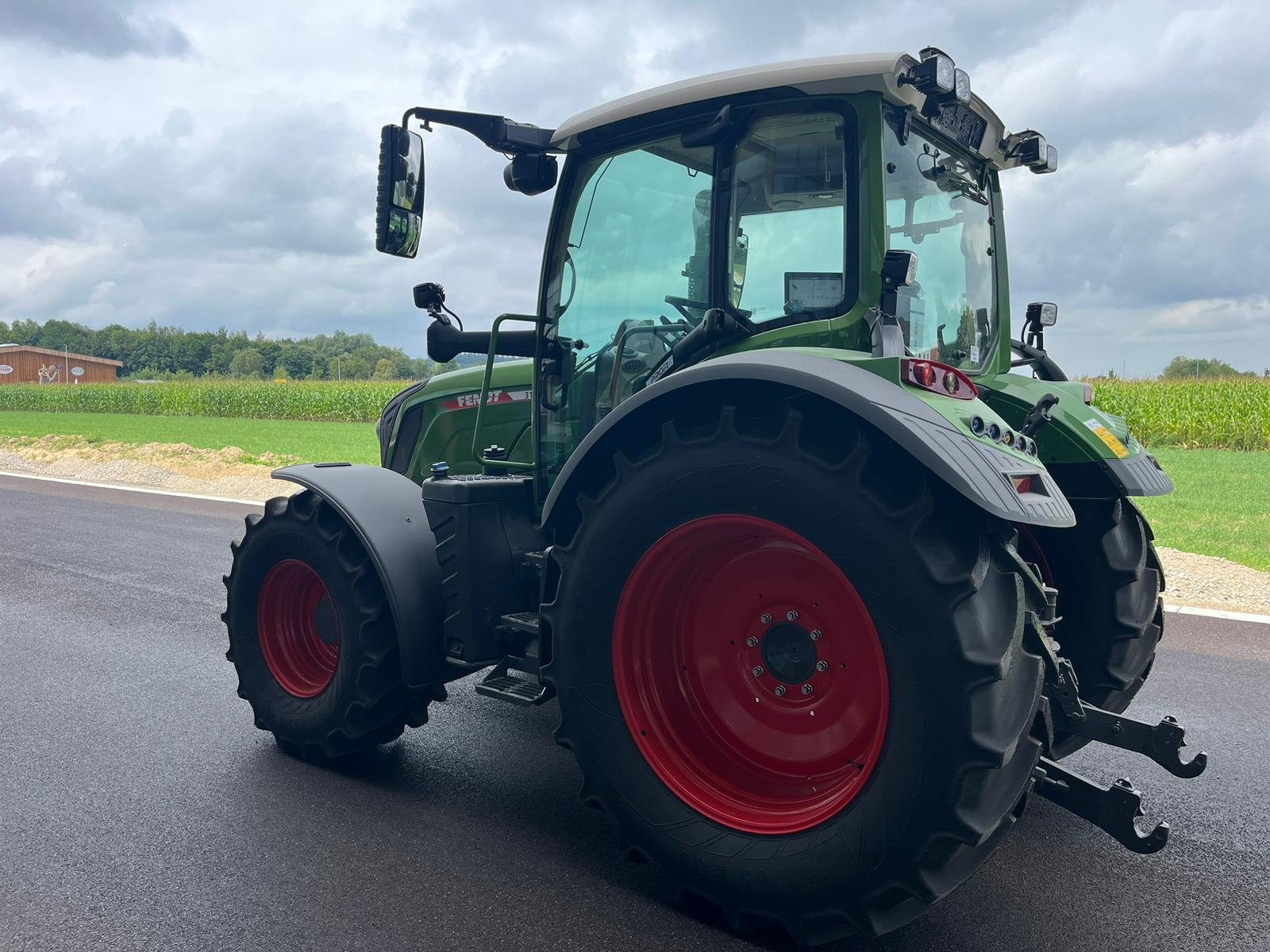 Traktor des Typs Fendt 311 Vario Profi, Neumaschine in Ziemetshausen (Bild 7)