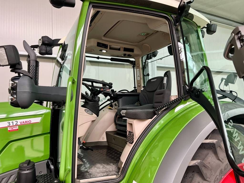 Traktor Türe ait Fendt 312 Gen 4 Power S2, Gebrauchtmaschine içinde Nijkerkerveen (resim 7)