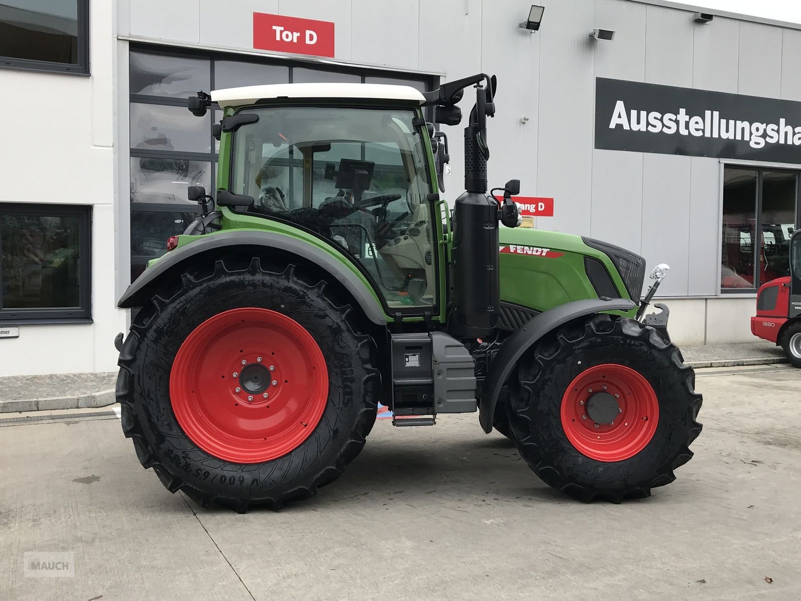 Traktor of the type Fendt 312 Vario Profi, Neumaschine in Burgkirchen (Picture 12)