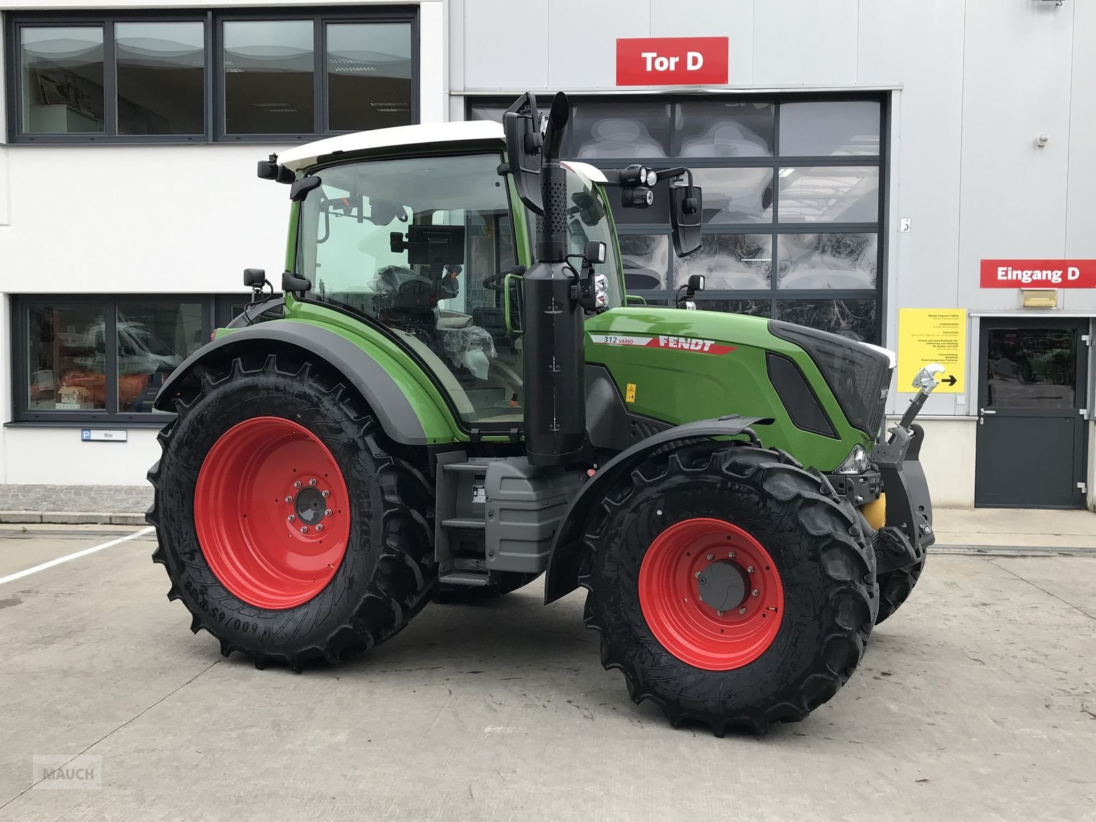 Traktor του τύπου Fendt 312 Vario Profi, Neumaschine σε Burgkirchen (Φωτογραφία 1)