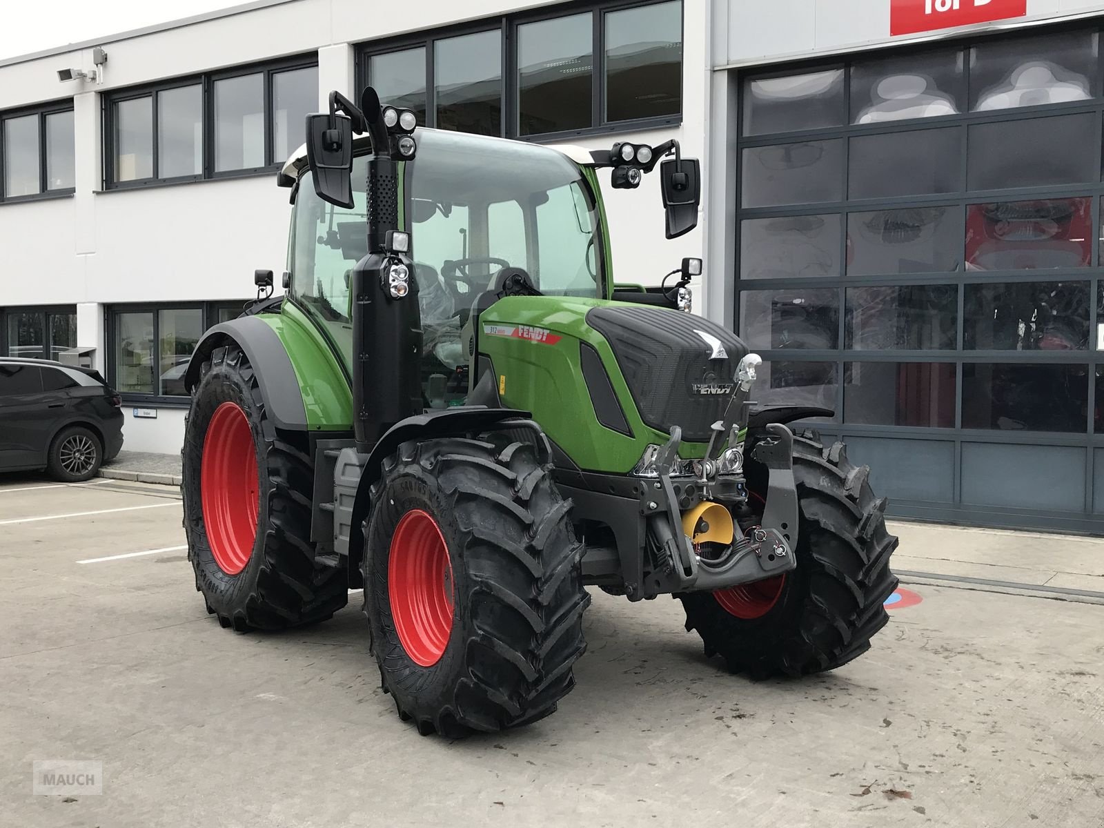 Traktor of the type Fendt 312 Vario Profi, Neumaschine in Burgkirchen (Picture 2)