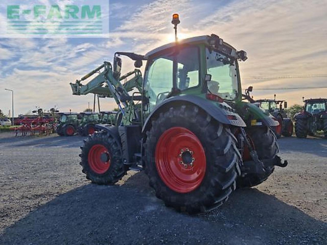 Traktor des Typs Fendt 312 vario s4 profi Profi, Gebrauchtmaschine in MONFERRAN (Bild 4)