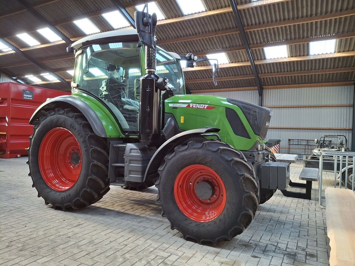 Traktor des Typs Fendt 312 Vario, Gebrauchtmaschine in Donkerbroek (Bild 1)