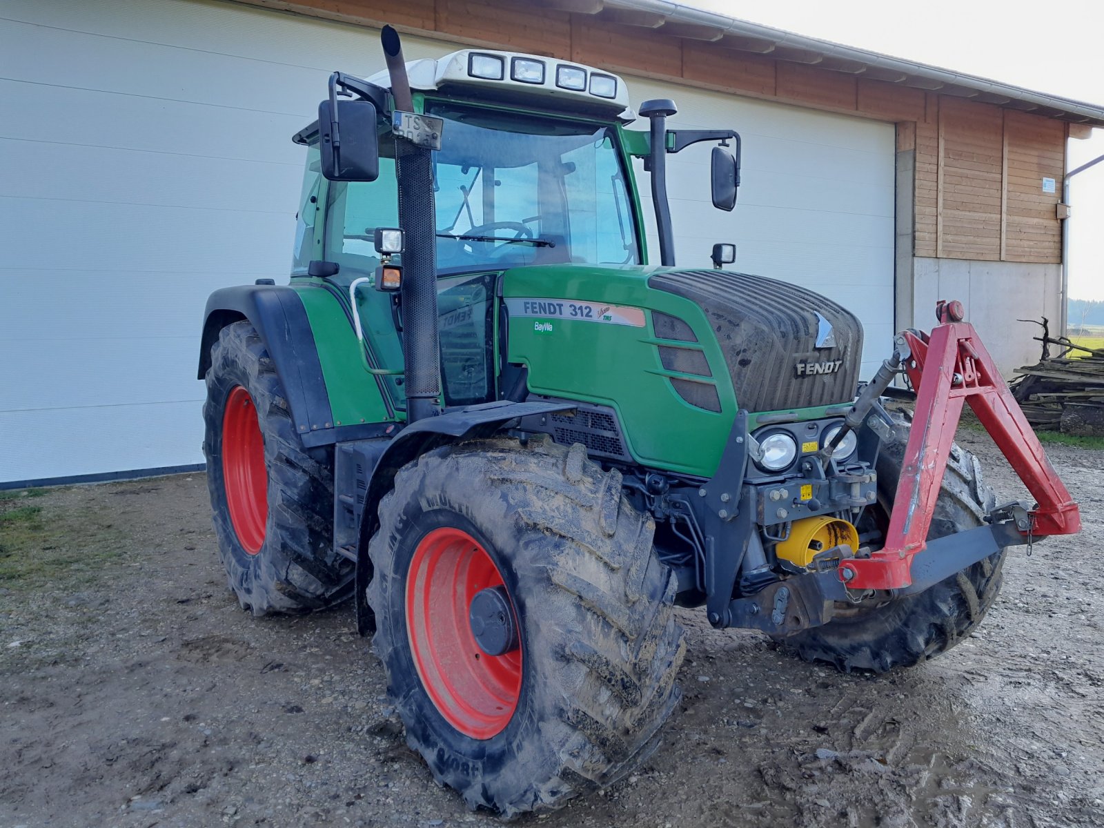 Traktor des Typs Fendt 312 Vario, Gebrauchtmaschine in Trostberg (Bild 2)