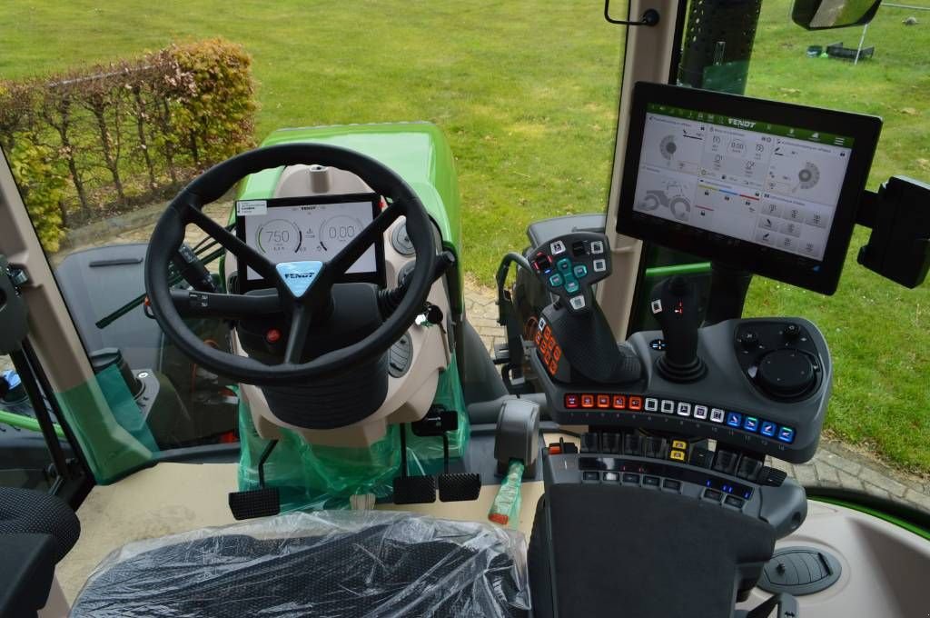 Traktor des Typs Fendt 313 Vario Gen4 Profi+ Setting2, Neumaschine in Erichem (Bild 2)