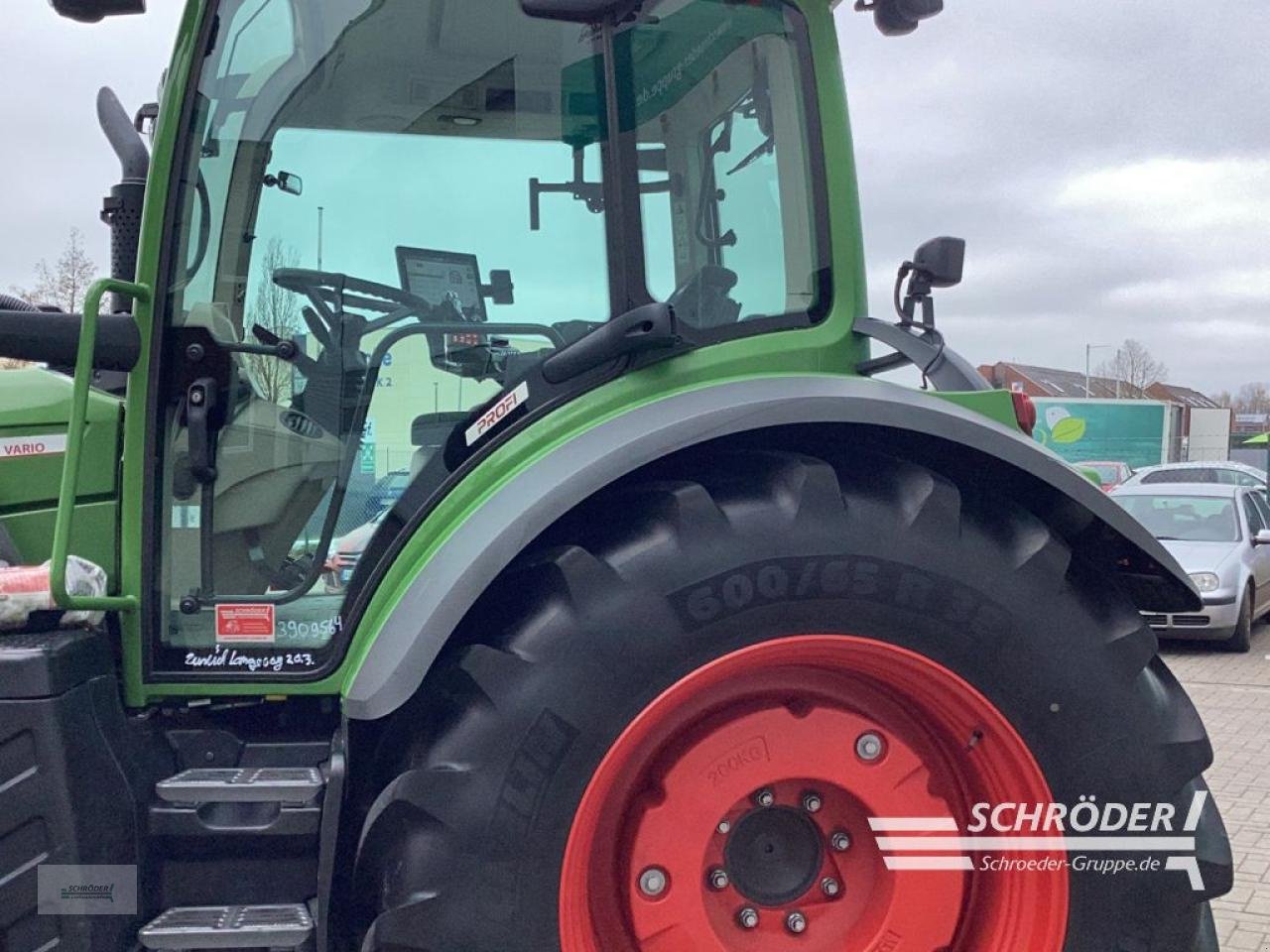 Traktor of the type Fendt 313 VARIO GEN4 PROFI, Neumaschine in Lastrup (Picture 18)