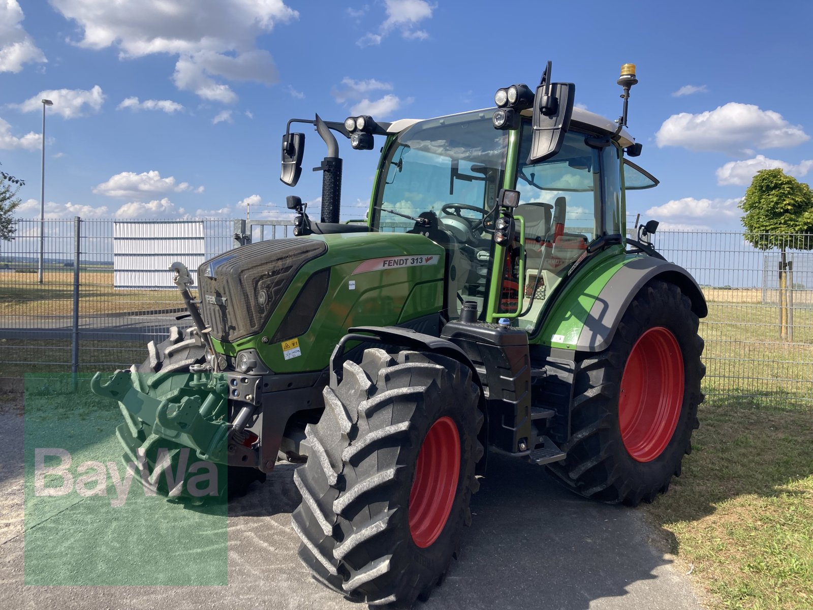 Traktor of the type Fendt 313 Vario ProfiPlus, Gebrauchtmaschine in Giebelstadt (Picture 1)