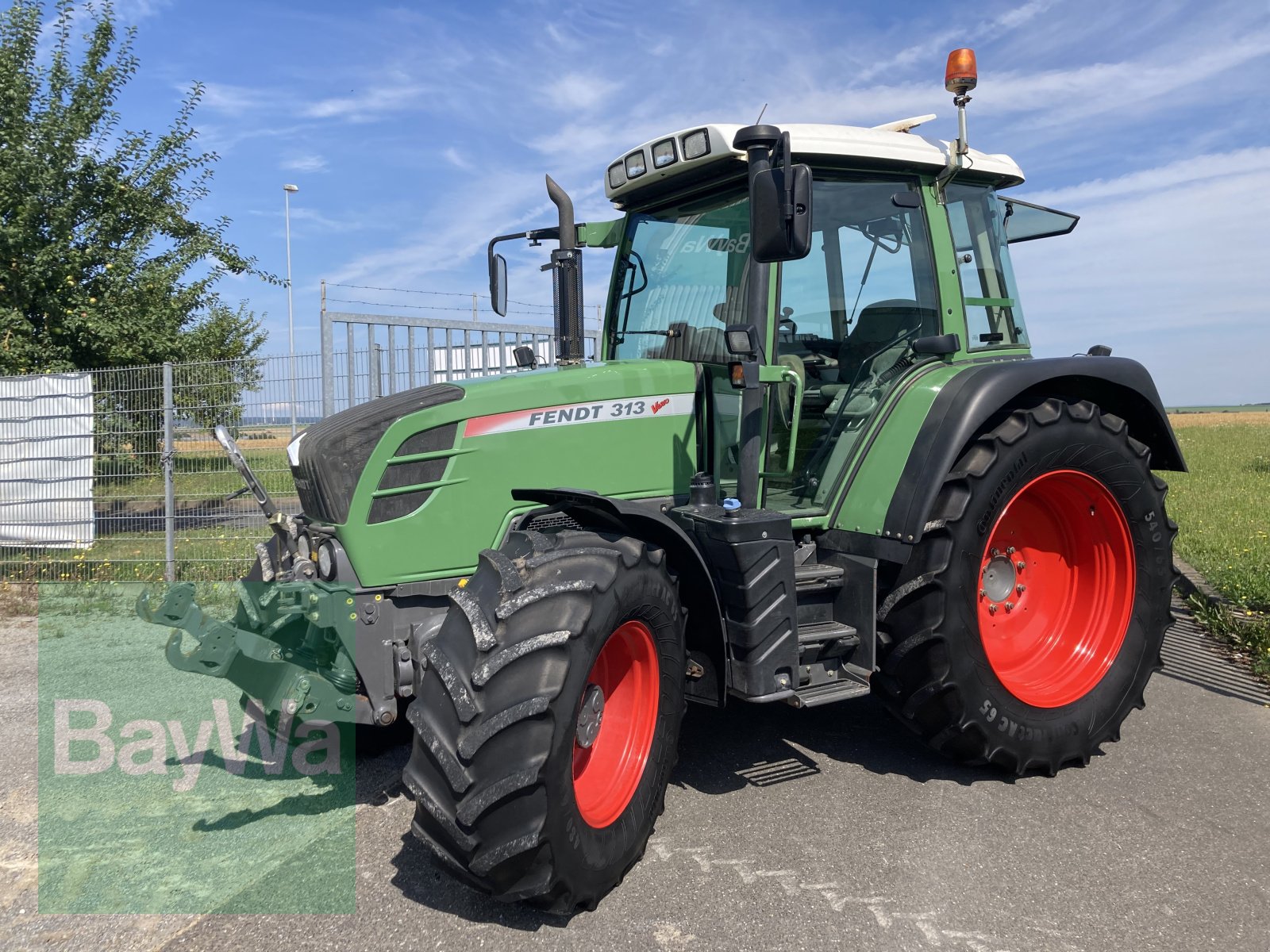 Traktor του τύπου Fendt 313 Vario SCR, Gebrauchtmaschine σε Giebelstadt (Φωτογραφία 1)