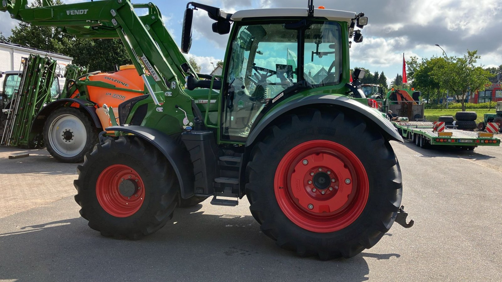 Traktor типа Fendt 314 Vario Gen4 Profi+, Gebrauchtmaschine в Bevern (Фотография 2)