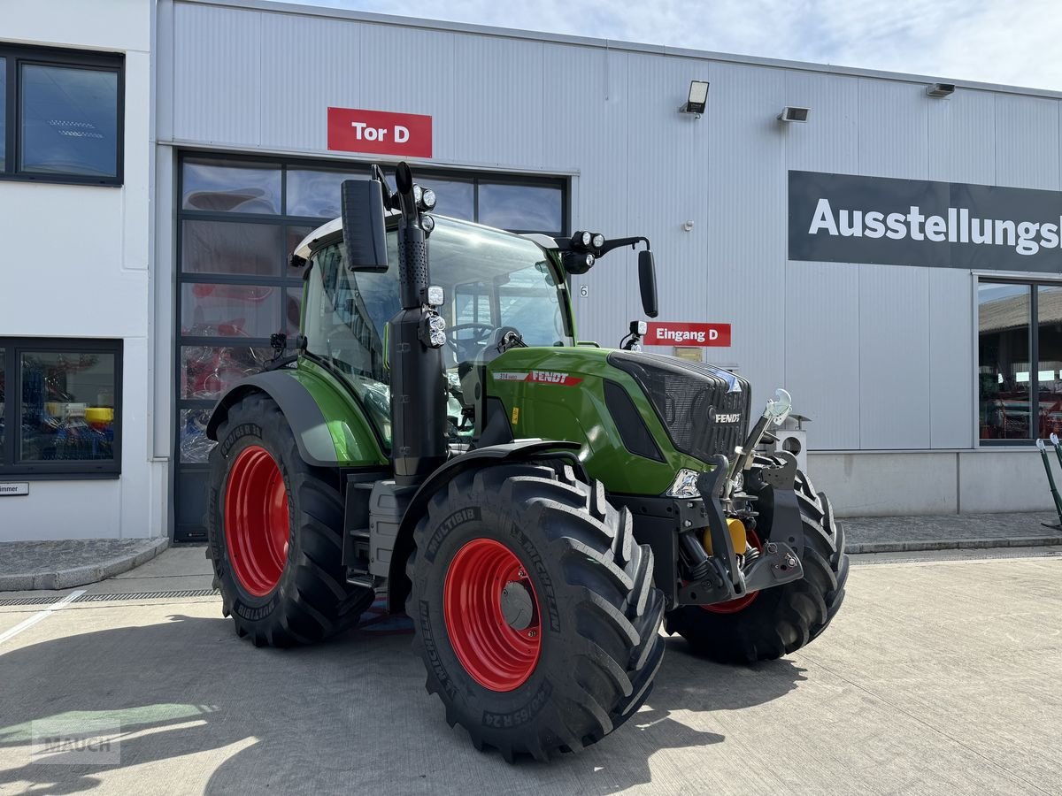 Traktor of the type Fendt 314 Vario, Neumaschine in Burgkirchen (Picture 1)