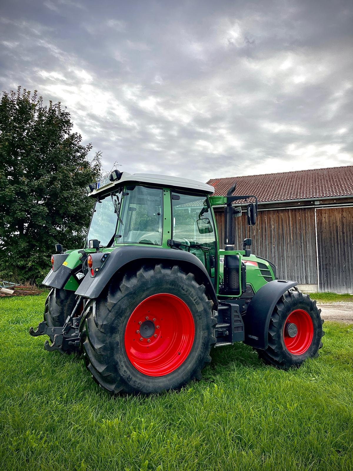 Traktor Türe ait Fendt 31O Vario SCR, Gebrauchtmaschine içinde Hiltenfingen (resim 2)