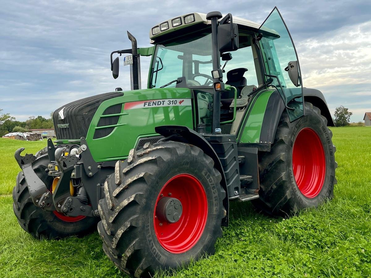 Traktor a típus Fendt 31O Vario SCR, Gebrauchtmaschine ekkor: Hiltenfingen (Kép 1)