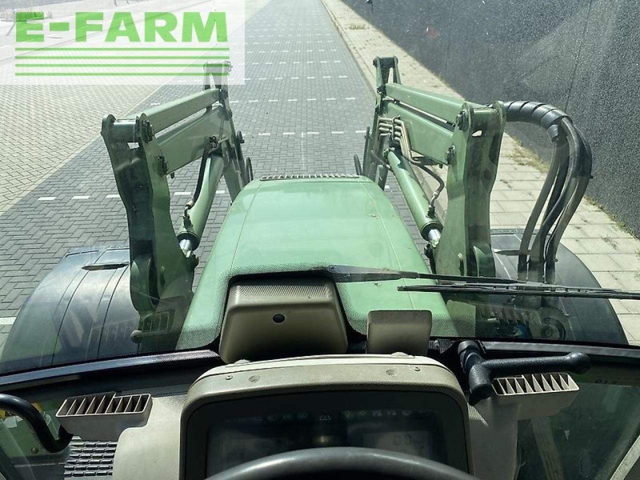 Traktor типа Fendt 409 vario met stoll fz 35 voorlader, Gebrauchtmaschine в gg VEGHEL (Фотография 10)