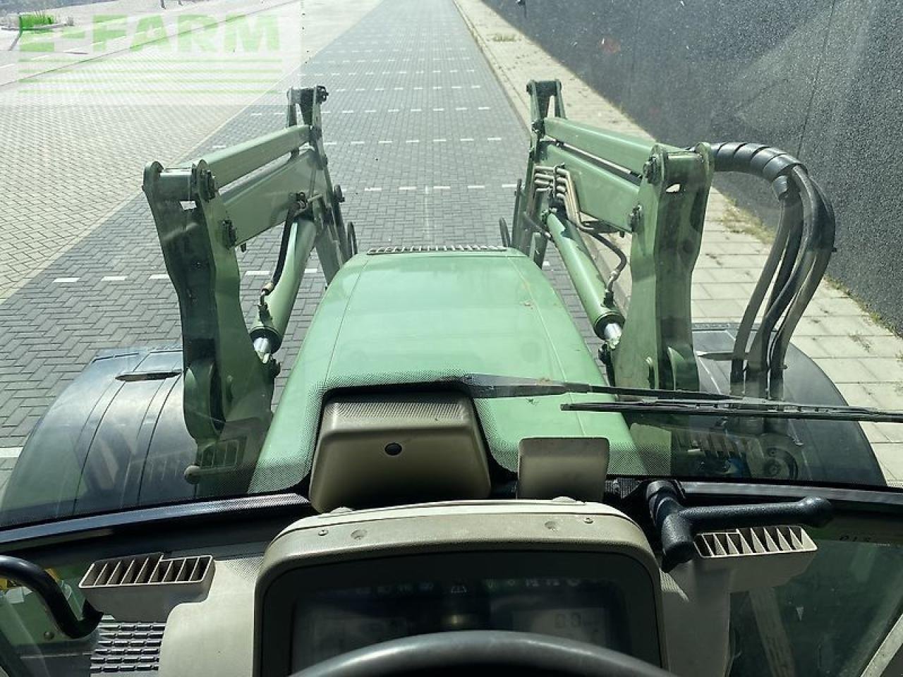 Traktor типа Fendt 409 vario met stoll fz 35 voorlader, Gebrauchtmaschine в gg VEGHEL (Фотография 10)