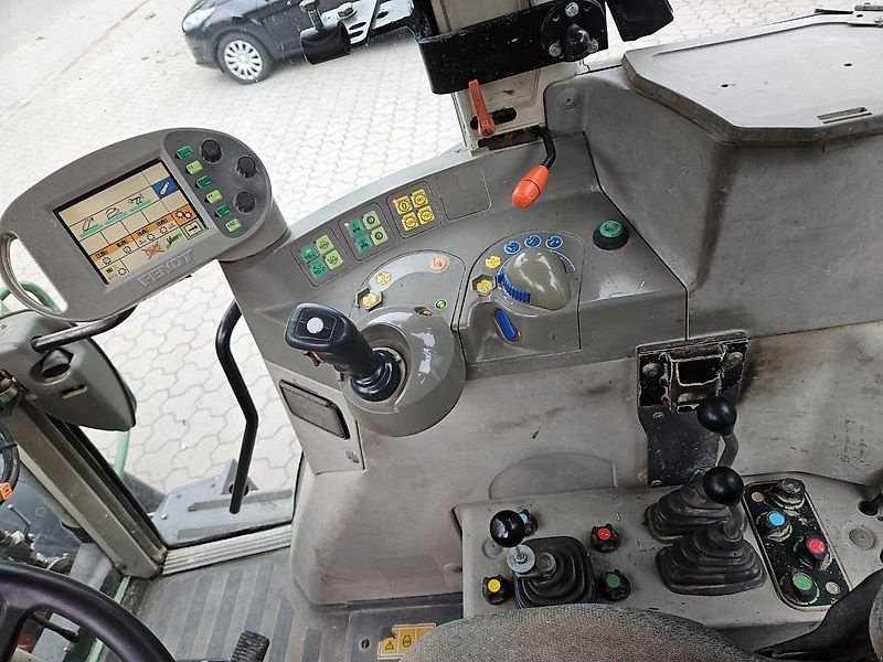 Traktor typu Fendt 411 Vario mit Frontlader, Gebrauchtmaschine v Honigsee (Obrázok 16)