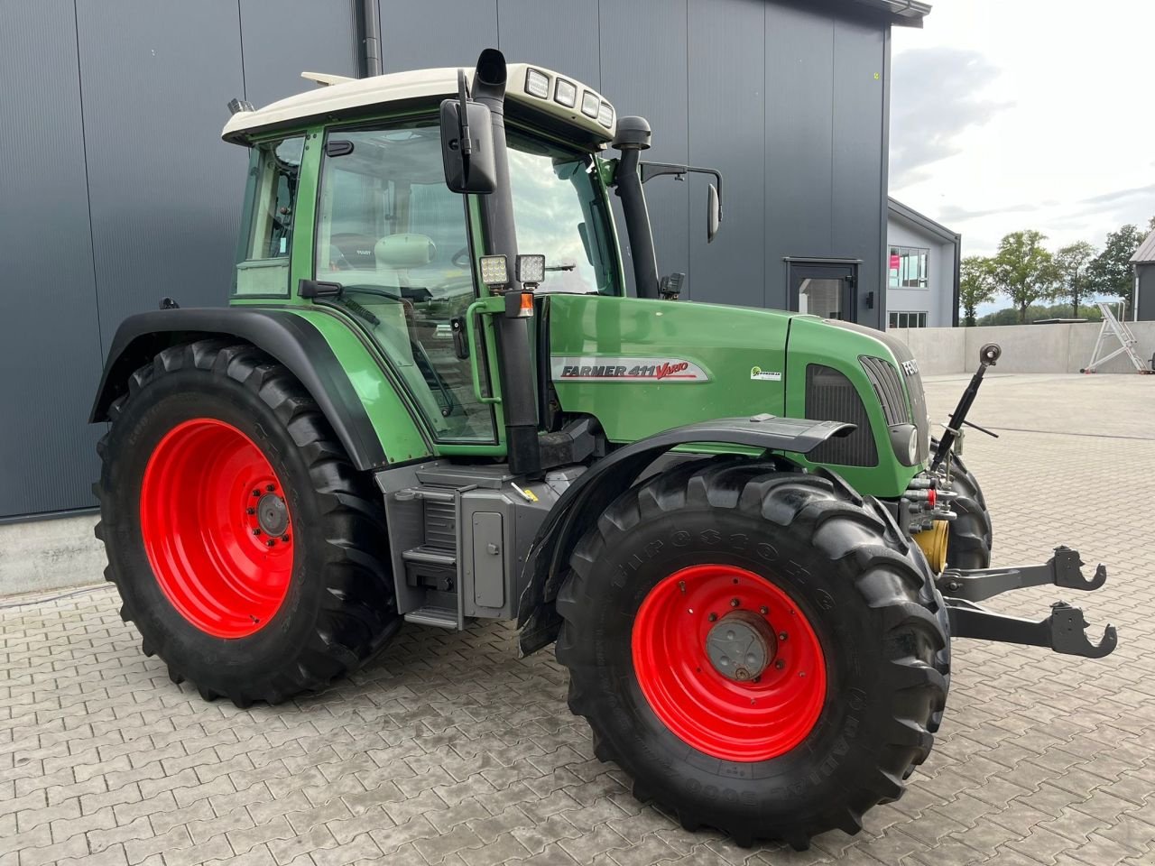 Traktor типа Fendt 411 Vario, Gebrauchtmaschine в Daarle (Фотография 4)