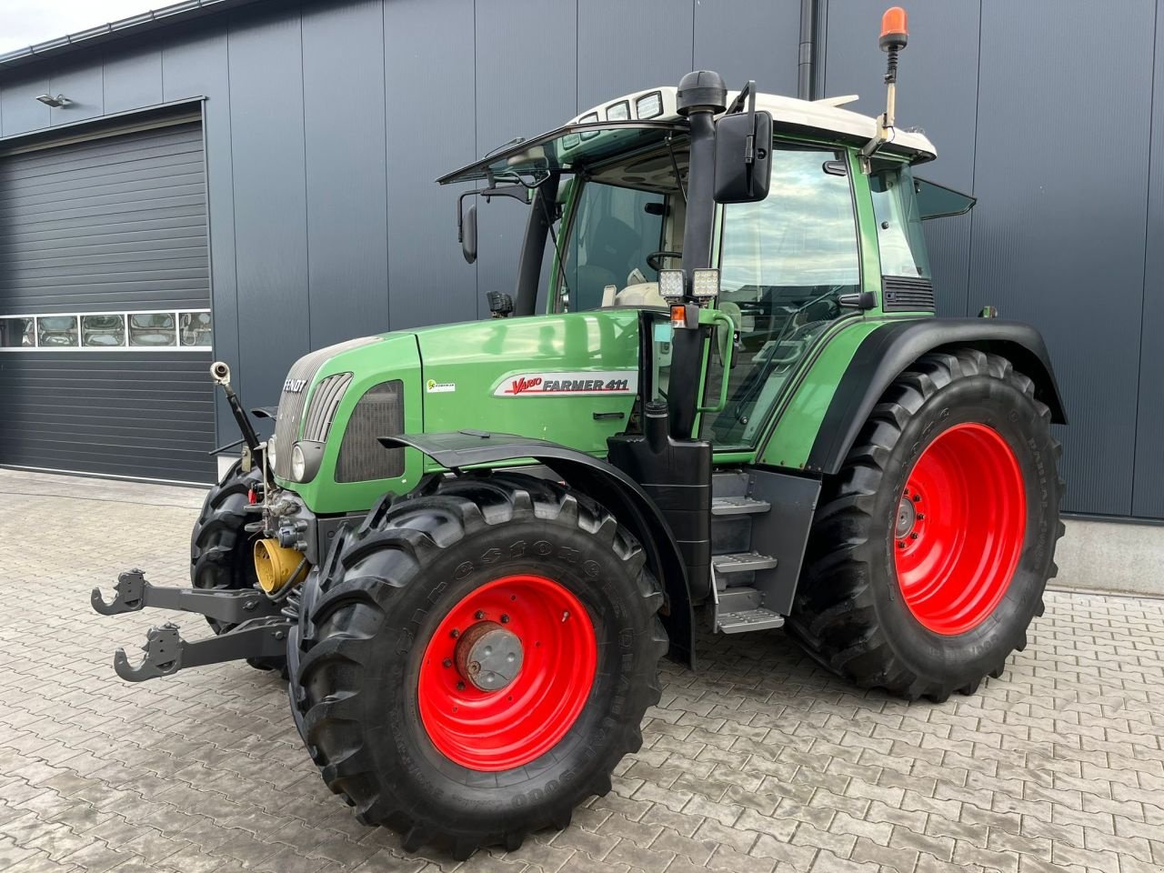 Traktor типа Fendt 411 Vario, Gebrauchtmaschine в Daarle (Фотография 2)