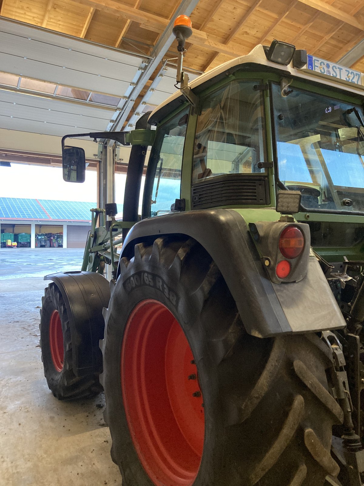 Traktor a típus Fendt 411 Vario, Gebrauchtmaschine ekkor: Unterschleissheim (Kép 6)