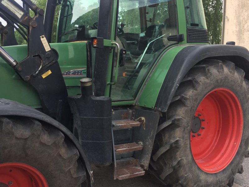 Traktor des Typs Fendt 411 Vario, Gebrauchtmaschine in Ippesheim (Bild 1)