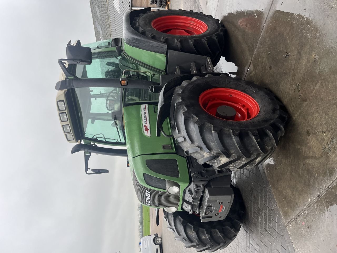 Traktor des Typs Fendt 411, Gebrauchtmaschine in Wadenoijen (Bild 5)