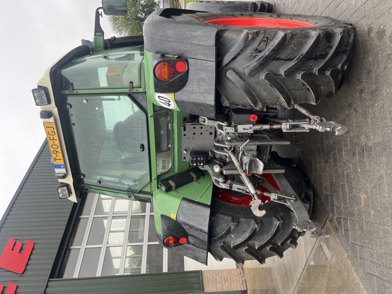 Traktor des Typs Fendt 411, Gebrauchtmaschine in Wadenoijen (Bild 3)