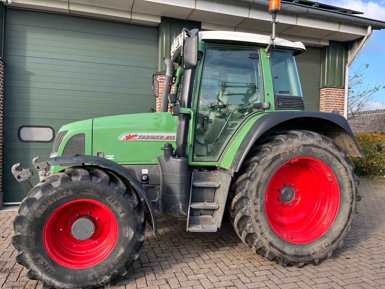 Traktor типа Fendt 412 vario, Gebrauchtmaschine в Wapenveld (Фотография 1)