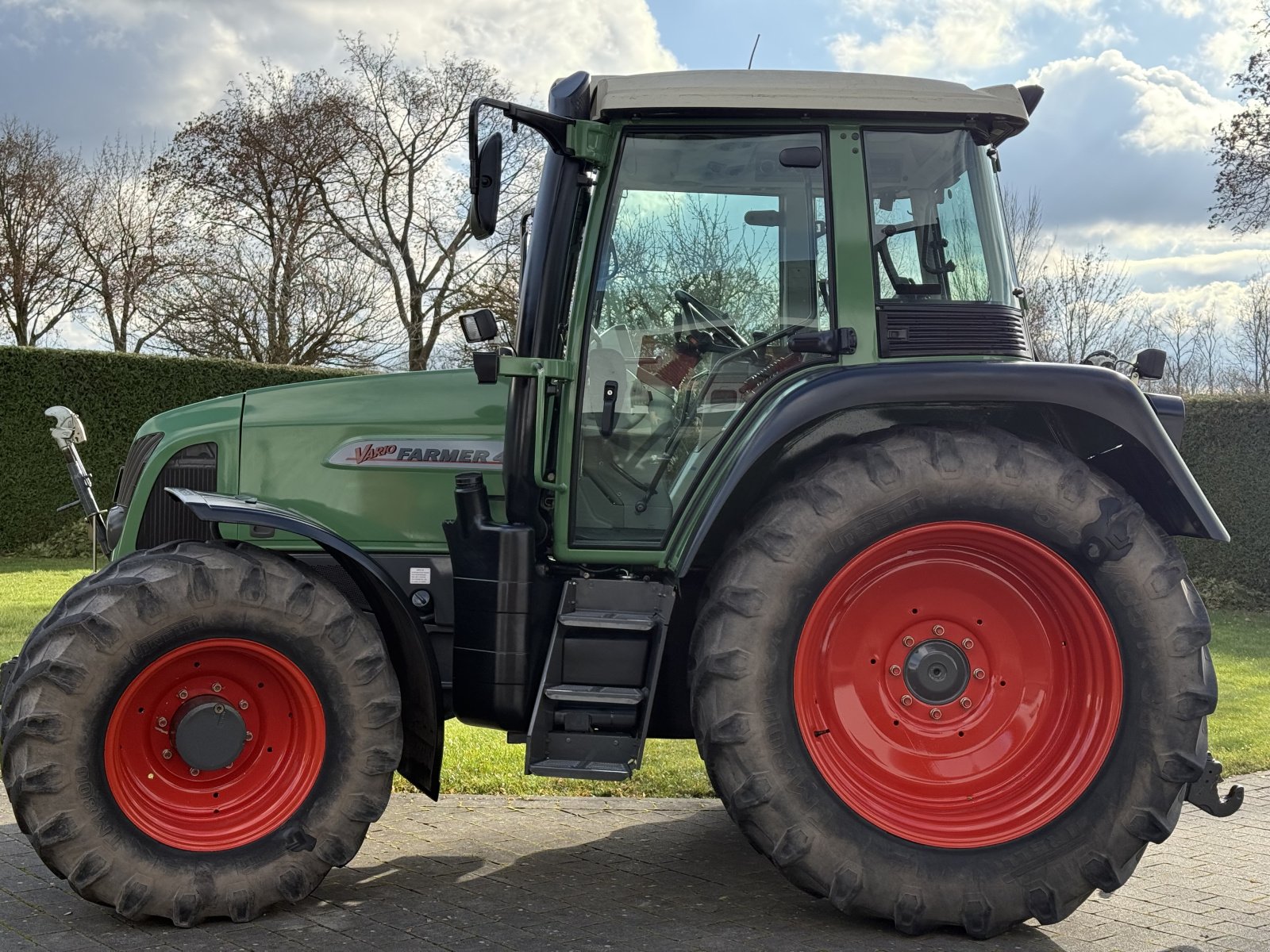 Traktor des Typs Fendt 412  Vario, Gebrauchtmaschine in Oberschleißheim (Bild 2)