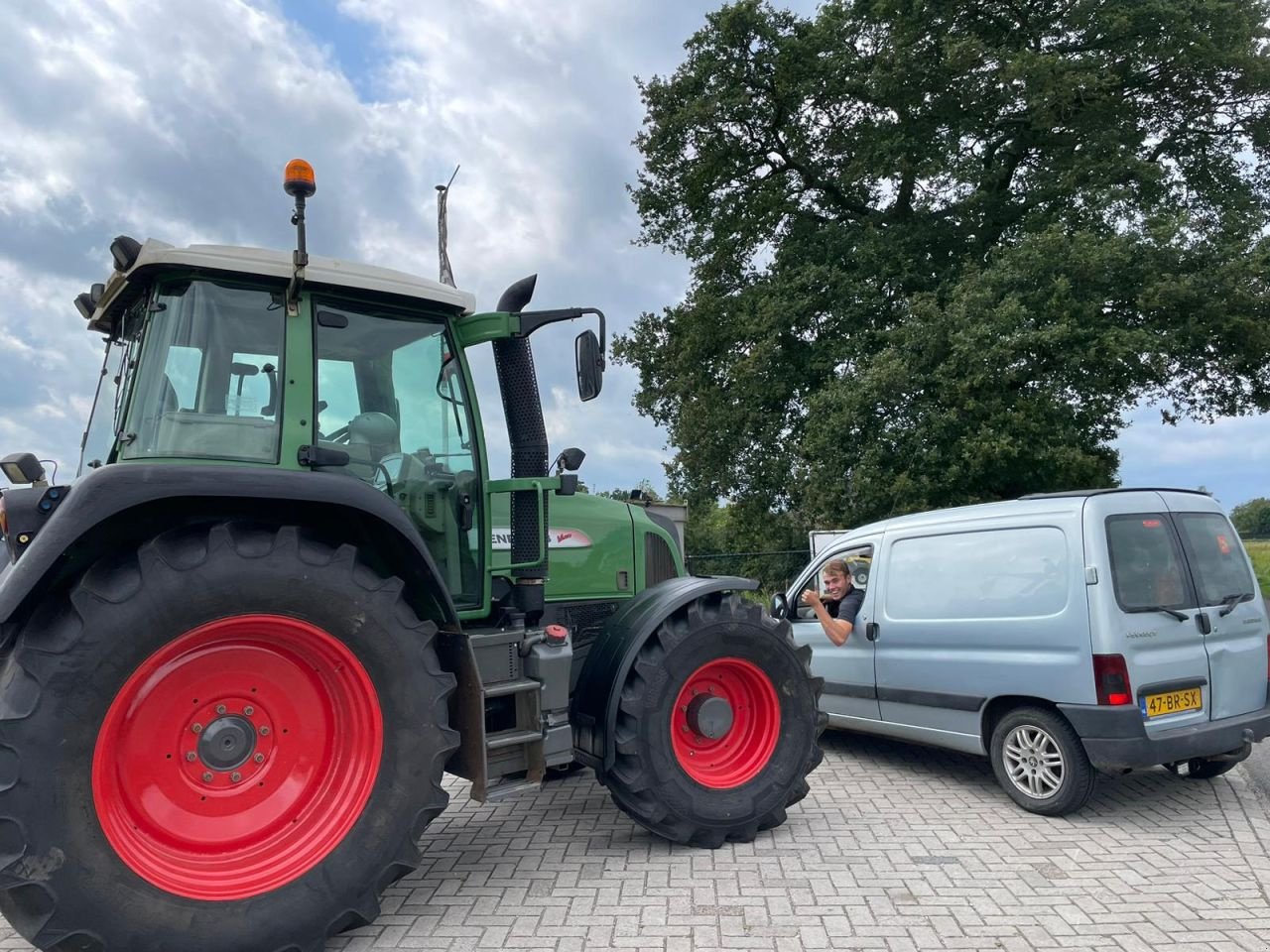 Traktor Türe ait Fendt 413 Vario tms, Gebrauchtmaschine içinde Wapenveld (resim 8)